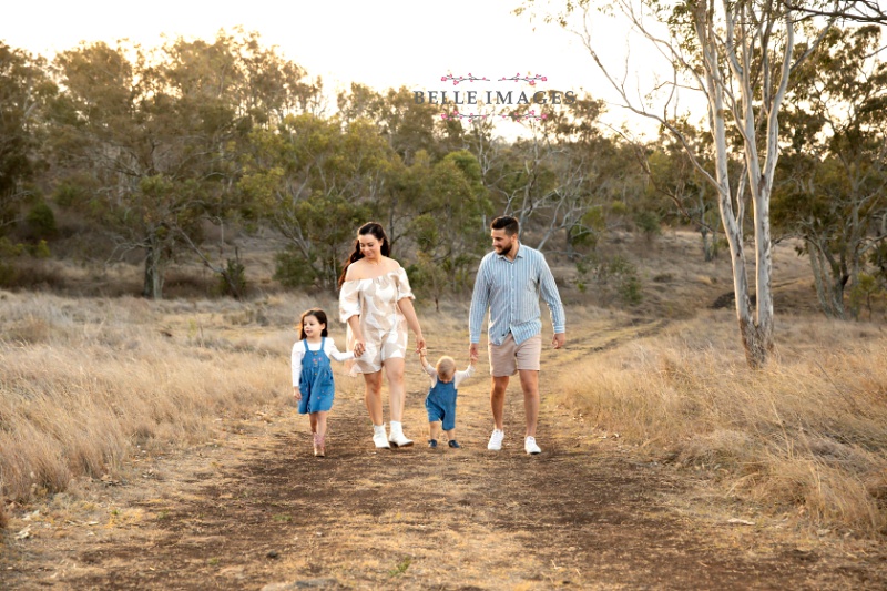 sunset celebration toowoomba family photographer