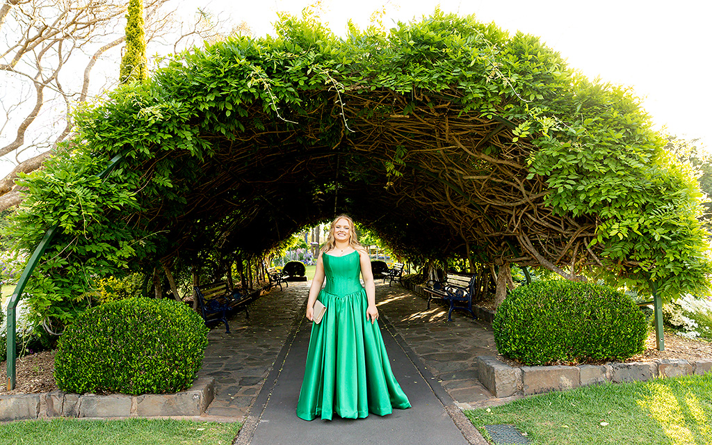 secret hack for relaxed school formal photos